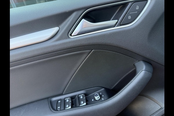 Audi A3 Limousine 35 TFSI CoD Advance Sport S-LINE BINNEN + BUITEN| PANO| STOELVERWARMING| LED| 2E EIGENAAR| ORIGINEEL NEDERLANDS NAP| DIGITAAL DASH| CARPLAY|