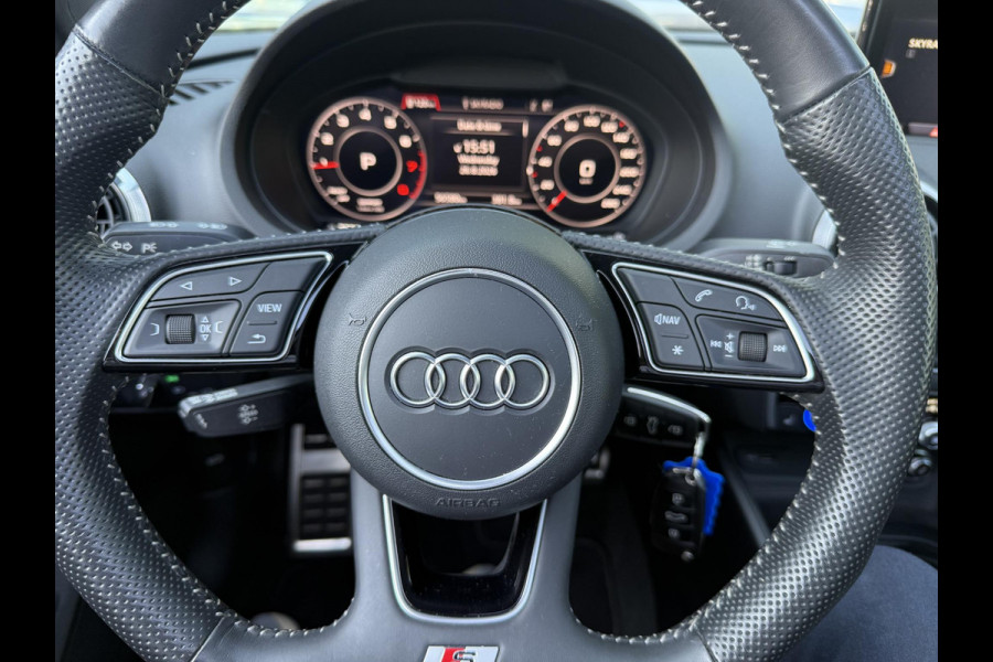 Audi A3 Limousine 35 TFSI CoD Advance Sport S-LINE BINNEN + BUITEN| PANO| STOELVERWARMING| LED| 2E EIGENAAR| ORIGINEEL NEDERLANDS NAP| DIGITAAL DASH| CARPLAY|