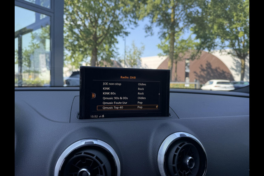 Audi A3 Limousine 35 TFSI CoD Advance Sport S-LINE BINNEN + BUITEN| PANO| STOELVERWARMING| LED| 2E EIGENAAR| ORIGINEEL NEDERLANDS NAP| DIGITAAL DASH| CARPLAY|
