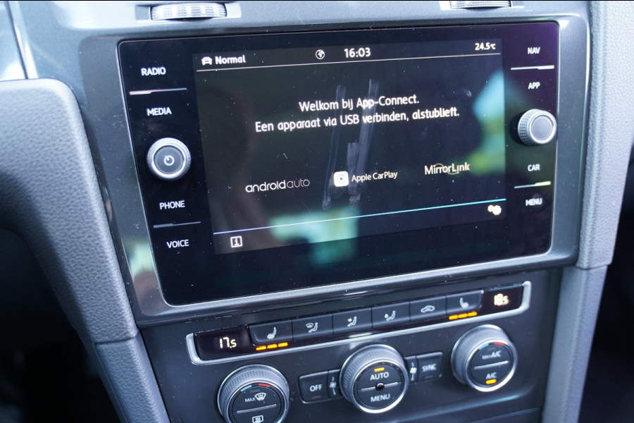 Volkswagen e-Golf E-DITION|Prijs rijklaar incl 12 mnd garantie|Warmtepomp Camera Navi Blindspot Stoelverwarming