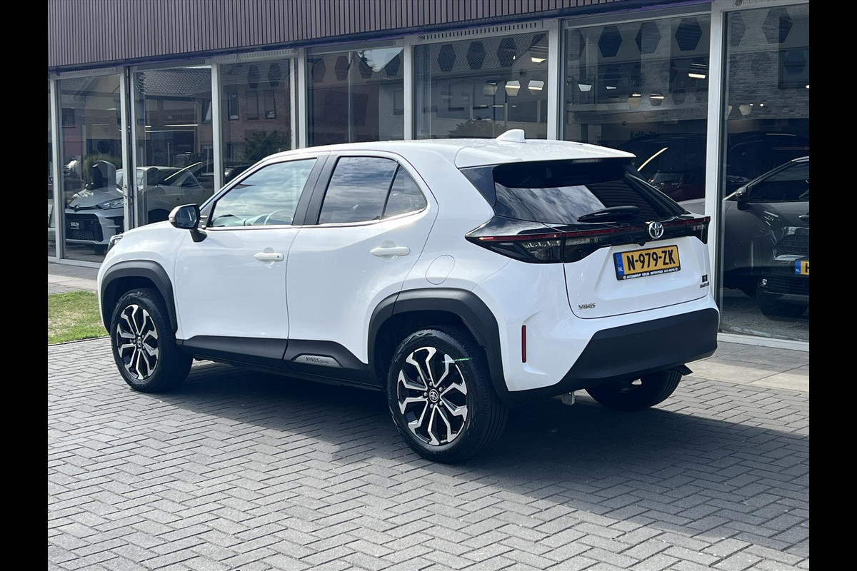 Toyota Yaris Cross 1.5 Hybrid Dynamic | 17 inch, Keyless, Privacy Glass, Smart connect, Apple CarPlay/Android Auto, LED, Parkeercamera