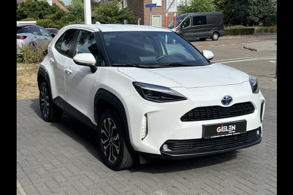 Toyota Yaris Cross 1.5 Hybrid Dynamic | 17 inch, Keyless, Privacy Glass, Smart connect, Apple CarPlay/Android Auto, LED, Parkeercamera