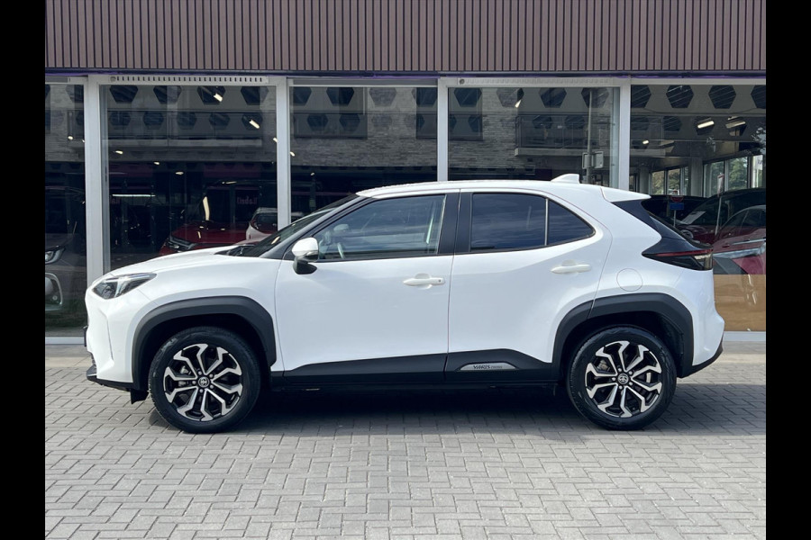 Toyota Yaris Cross 1.5 Hybrid Dynamic | 17 inch, Keyless, Privacy Glass, Smart connect, Apple CarPlay/Android Auto, LED, Parkeercamera