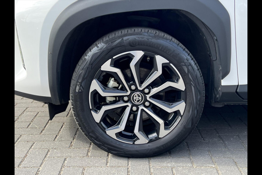 Toyota Yaris Cross 1.5 Hybrid Dynamic | 17 inch, Keyless, Privacy Glass, Smart connect, Apple CarPlay/Android Auto, LED, Parkeercamera