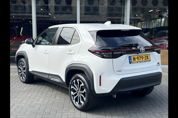 Toyota Yaris Cross 1.5 Hybrid Dynamic | 17 inch, Keyless, Privacy Glass, Smart connect, Apple CarPlay/Android Auto, LED, Parkeercamera