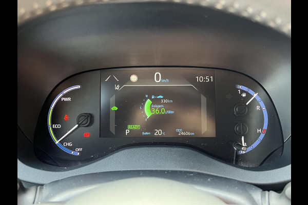 Toyota Yaris Cross 1.5 Hybrid Dynamic | 17 inch, Keyless, Privacy Glass, Smart connect, Apple CarPlay/Android Auto, LED, Parkeercamera