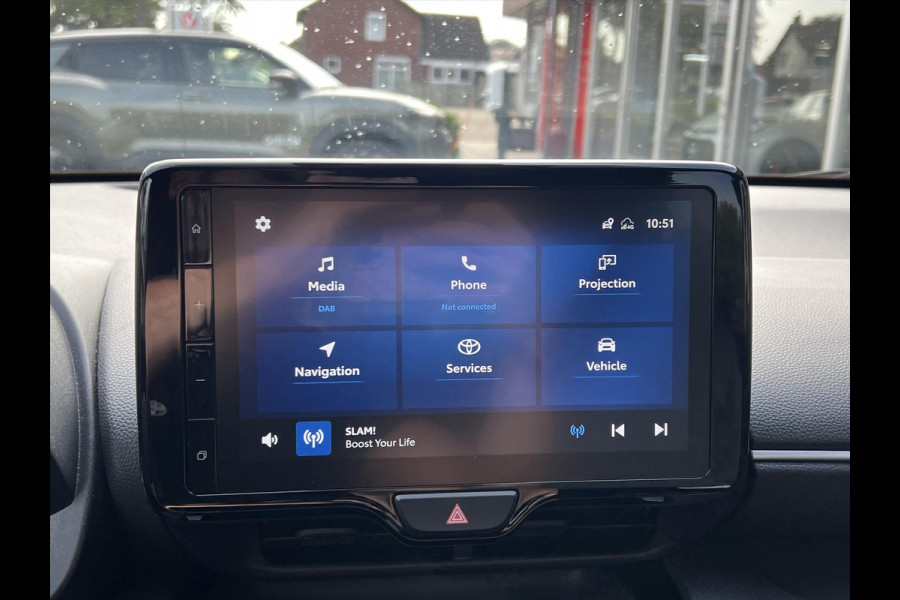 Toyota Yaris Cross 1.5 Hybrid Dynamic | 17 inch, Keyless, Privacy Glass, Smart connect, Apple CarPlay/Android Auto, LED, Parkeercamera