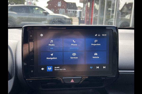 Toyota Yaris Cross 1.5 Hybrid Dynamic | 17 inch, Keyless, Privacy Glass, Smart connect, Apple CarPlay/Android Auto, LED, Parkeercamera