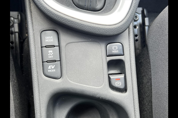 Toyota Yaris Cross 1.5 Hybrid Dynamic | 17 inch, Keyless, Privacy Glass, Smart connect, Apple CarPlay/Android Auto, LED, Parkeercamera