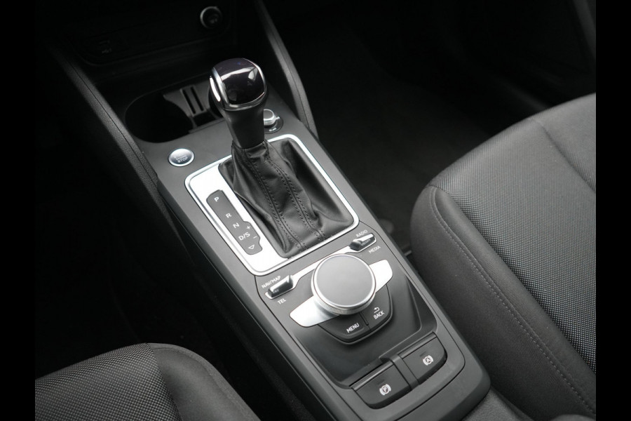 Audi Q2 35 TFSI Advanced edition 150pk AUTOMAAT | Adaptive Cruise | Camera | Matrix LED | Keyless Entry | Voorstoelen Verwarmd | Apple Carplay | DAB | Lane Assist |