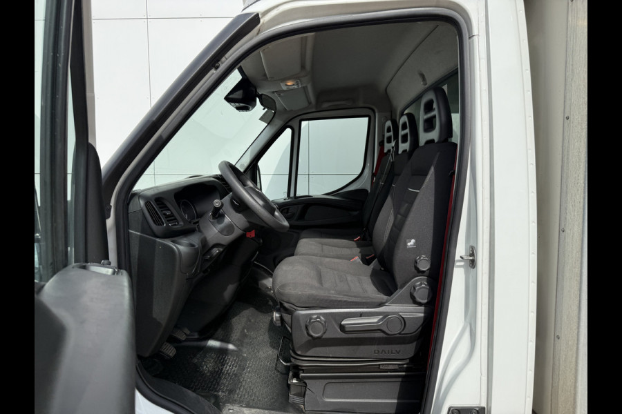Iveco Daily 35C16 3.0 160PK Bakwagen Laadklep Zijdeur Camera Climate Control Bluetooth Luchtgeveerde stoel Meubelbak Koffer