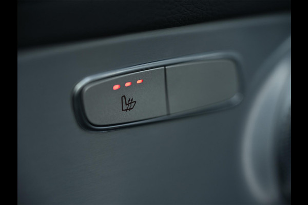 Mercedes-Benz GLC Coupé AMG 43 4MATIC Premium Plus | Panoramadak | Burmester | Camera | Stoelverwarming | Carbon Inleg | Luchtvering | Ambiance Interieur | Elektr. Verst. Stoelen |