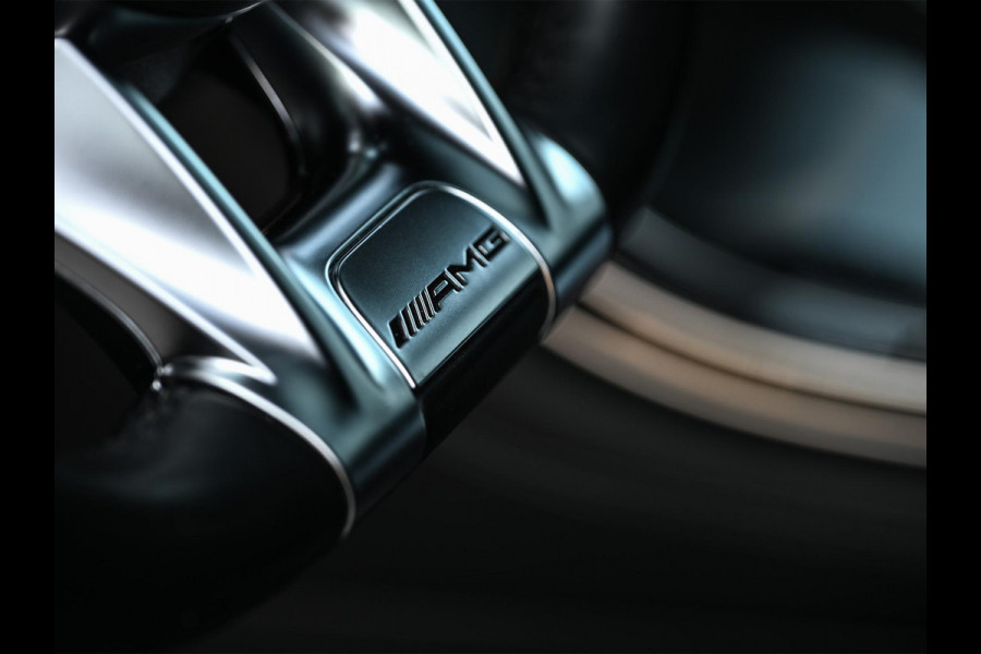 Mercedes-Benz GLC Coupé AMG 43 4MATIC Premium Plus | Panoramadak | Burmester | Camera | Stoelverwarming | Carbon Inleg | Luchtvering | Ambiance Interieur | Elektr. Verst. Stoelen |