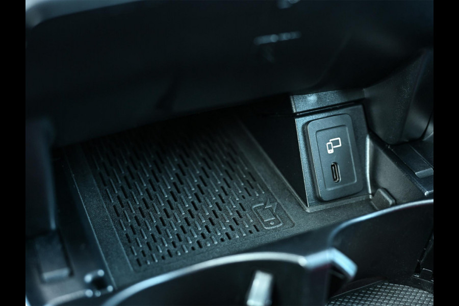 Mercedes-Benz GLC Coupé AMG 43 4MATIC Premium Plus | Panoramadak | Burmester | Camera | Stoelverwarming | Carbon Inleg | Luchtvering | Ambiance Interieur | Elektr. Verst. Stoelen |