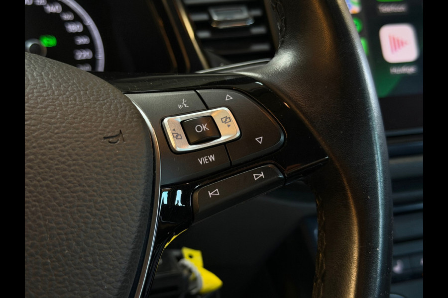 Volkswagen T-Roc 1.5 TSI Sport |AUTOMAAT|ACC|STOELVERWARMING|LANE ASSIST|CARPLAY|PDC|APK|18 INCH|150PK|