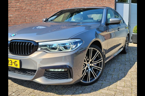 BMW 5 Serie 540i M-sport, Schuifdak, ACC, Trekhaak, VOL! (1e Eig. NL NAP) - Alvit Grau