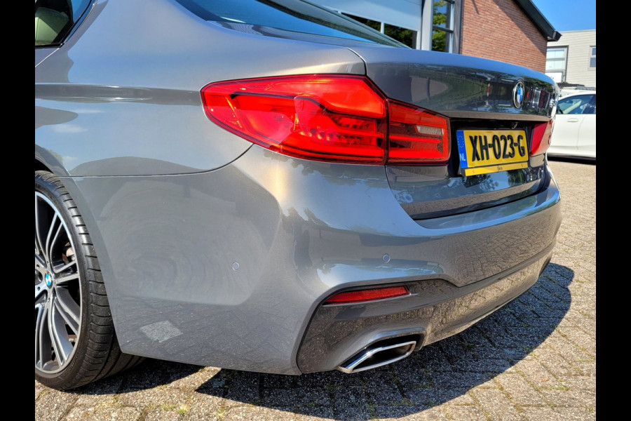 BMW 5 Serie 540i M-sport, Schuifdak, ACC, Trekhaak, VOL! (1e Eig. NL NAP) - Alvit Grau