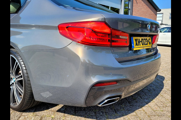 BMW 5 Serie 540i M-sport, Schuifdak, ACC, Trekhaak, VOL! (1e Eig. NL NAP) - Alvit Grau
