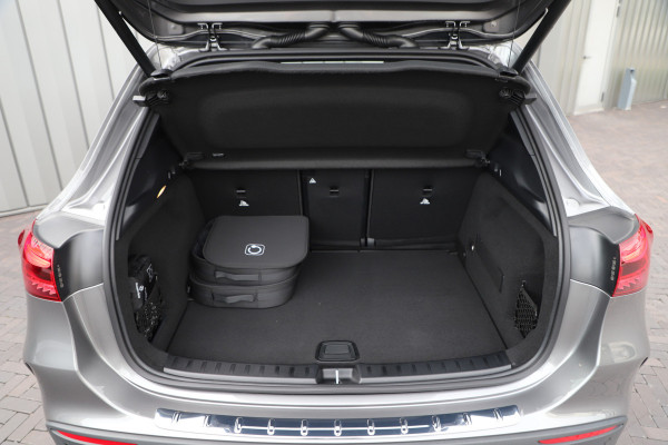 Mercedes-Benz GLA 250e AMG | 218PK | Head-up | Burmester | Keyless-go | Memory | Distronic+ | Pano | Sfeerverlichting | Multibeam | 2026.