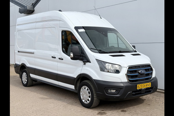 Ford E-Transit 68kWh 184PK L3H3 317km WLTP 96.4% (SOH) BEV Snelladen Camera Cruise control Climate control Carplay Navigatie Laadkabel Parkeersensoren