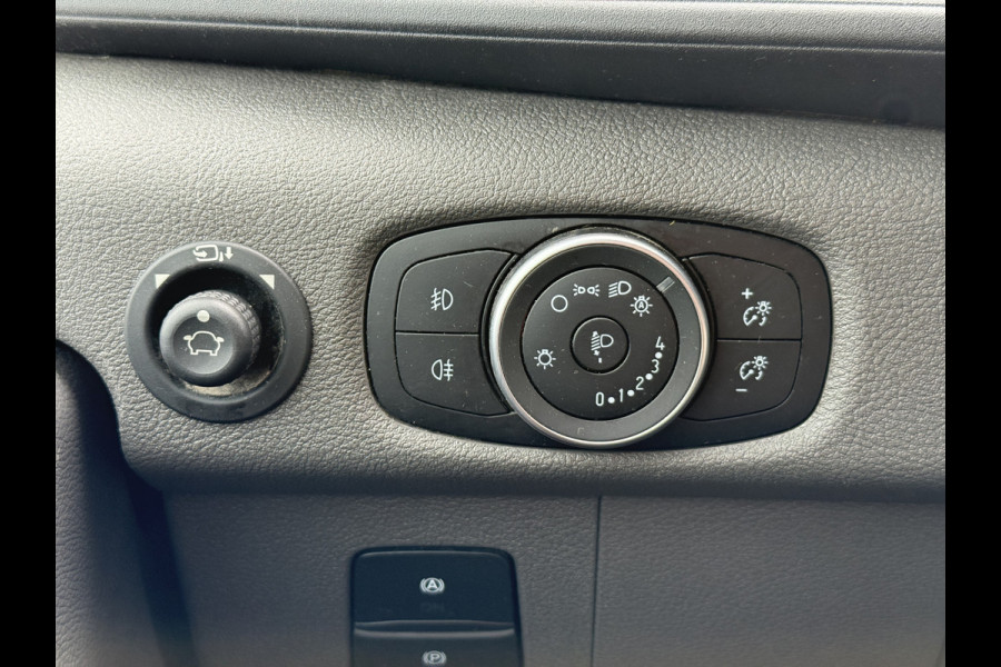 Ford E-Transit 68kWh 184PK L3H3 317km WLTP 96.4% (SOH) BEV Snelladen Camera Cruise control Climate control Carplay Navigatie Laadkabel Parkeersensoren