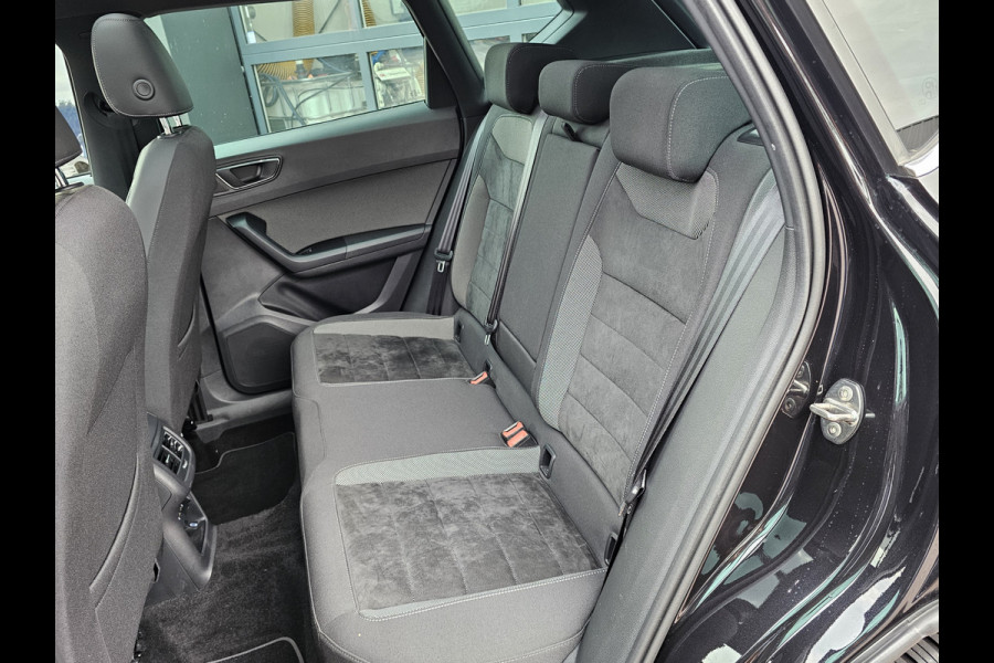 Seat Ateca 1.4 EcoTSI Xcellence | Automaat | Pano | Trekhaak | App-connect | Camera | PDC | LED | All-seasons |