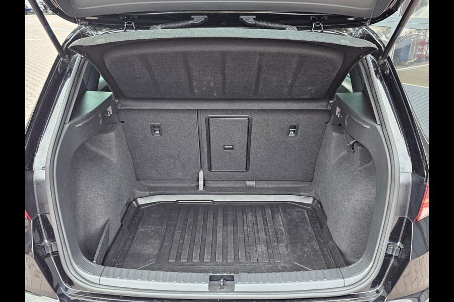 Seat Ateca 1.4 EcoTSI Xcellence | Automaat | Pano | Trekhaak | App-connect | Camera | PDC | LED | All-seasons |
