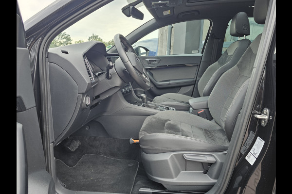 Seat Ateca 1.4 EcoTSI Xcellence | Automaat | Pano | Trekhaak | App-connect | Camera | PDC | LED | All-seasons |