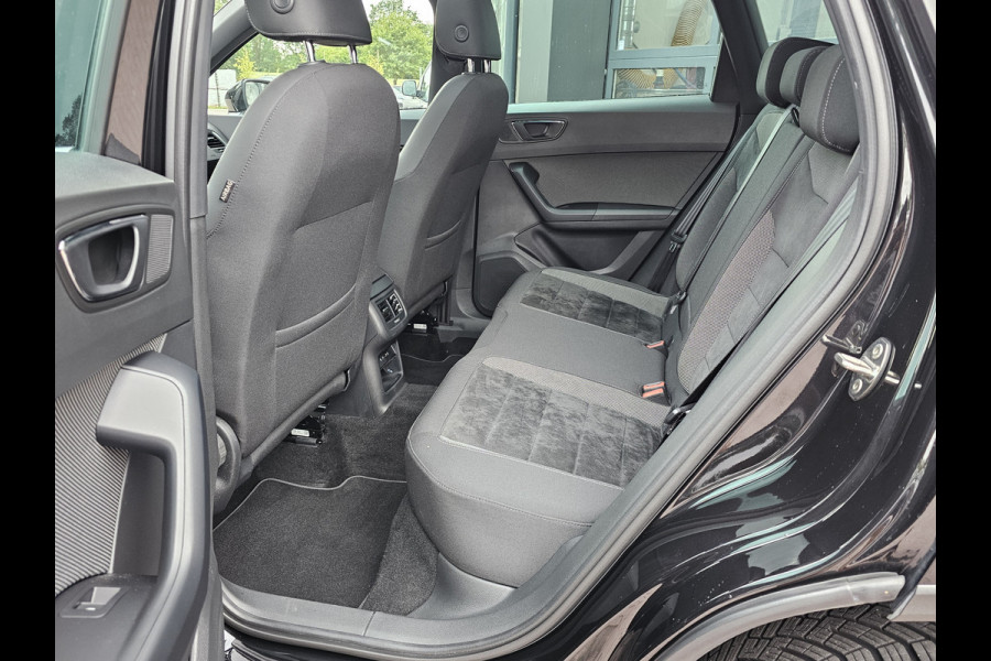 Seat Ateca 1.4 EcoTSI Xcellence | Automaat | Pano | Trekhaak | App-connect | Camera | PDC | LED | All-seasons |