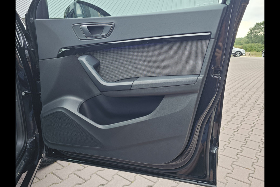 Seat Ateca 1.4 EcoTSI Xcellence | Automaat | Pano | Trekhaak | App-connect | Camera | PDC | LED | All-seasons |