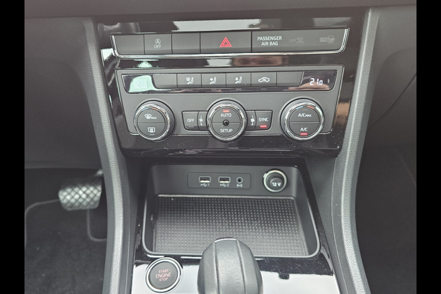 Seat Ateca 1.4 EcoTSI Xcellence | Automaat | Pano | Trekhaak | App-connect | Camera | PDC | LED | All-seasons |
