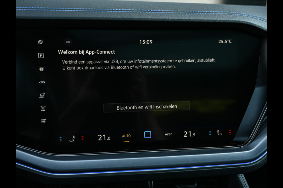 Volkswagen Touareg 3.0 TSi eHybrid 4MOTION R | 462PK | Panoramadak | Night Vision | Massage + Ventilatie | HUD | Dynaudio | Luchtvering | Adaptive Cruise | Ambiance Interieur | Keyless Entry | Stoelverwarming V+A | Stuurverwarming |