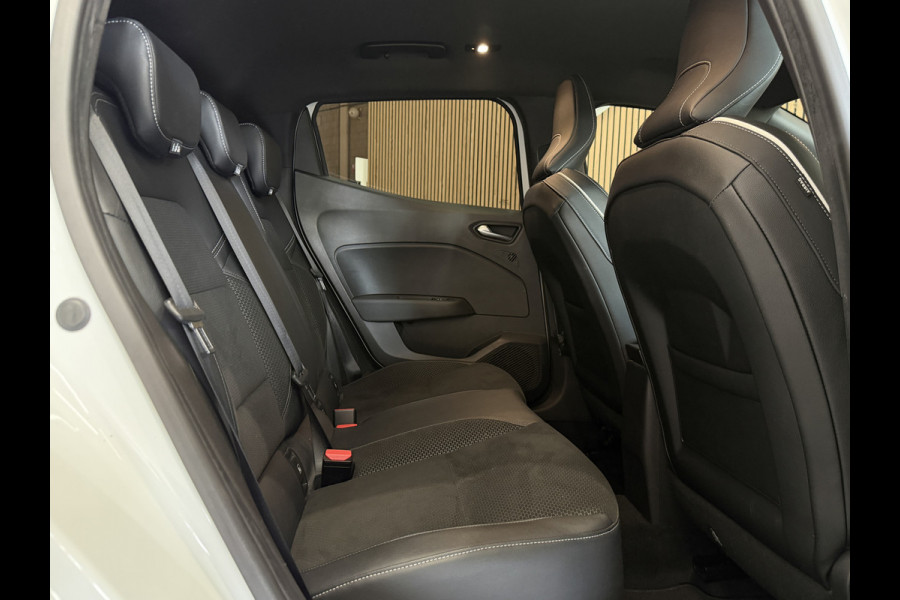 Renault Clio 1.3 TCe 130pk Edition One | Groot navi | Stoel&Stuurverwarming | Dodehoek | Bose | Carplay | Camera 100% onderhouden!