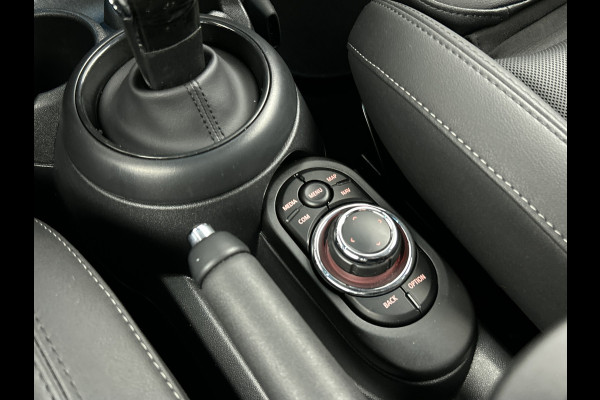 MINI 5-deurs 1.5 Aut. Cooper Camden Black-Ed. Leder/Sportstoelen/Digi.Dashboard