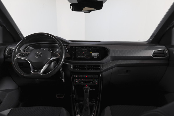 Volkswagen T-Cross 1.5 TSI Style Business R 150 PK | Adapt. Cruise | Stoelverw. | PDC | Camera | NAV + App. Connect | ECC | Trekhaak | LM 18" |