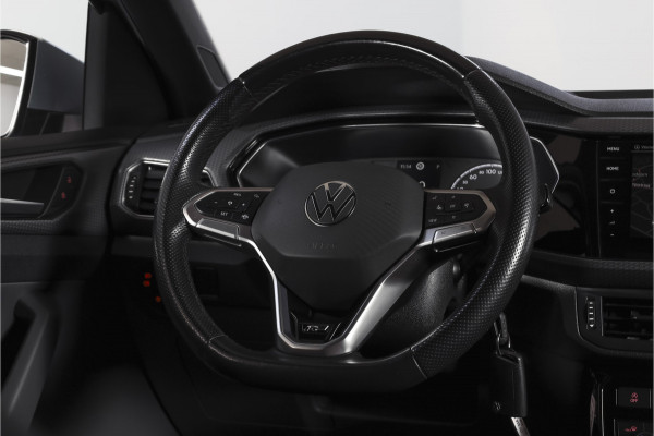 Volkswagen T-Cross 1.5 TSI Style Business R 150 PK | Adapt. Cruise | Stoelverw. | PDC | Camera | NAV + App. Connect | ECC | Trekhaak | LM 18" |