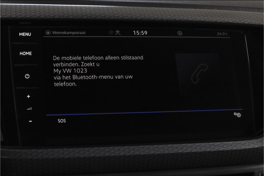 Volkswagen T-Cross 1.5 TSI Style Business R 150 PK | Adapt. Cruise | Stoelverw. | PDC | Camera | NAV + App. Connect | ECC | Trekhaak | LM 18" |