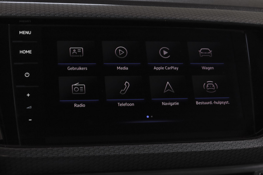 Volkswagen T-Cross 1.5 TSI Style Business R 150 PK | Adapt. Cruise | Stoelverw. | PDC | Camera | NAV + App. Connect | ECC | Trekhaak | LM 18" |