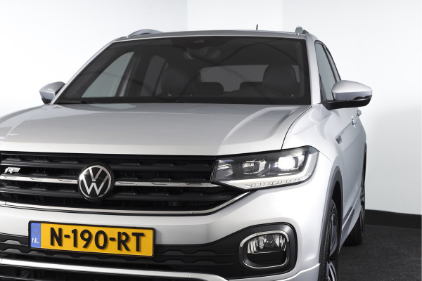 Volkswagen T-Cross 1.5 TSI Style Business R 150 PK | Adapt. Cruise | Stoelverw. | PDC | Camera | NAV + App. Connect | ECC | Trekhaak | LM 18" |