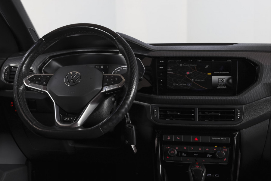 Volkswagen T-Cross 1.5 TSI Style Business R 150 PK | Adapt. Cruise | Stoelverw. | PDC | Camera | NAV + App. Connect | ECC | Trekhaak | LM 18" |