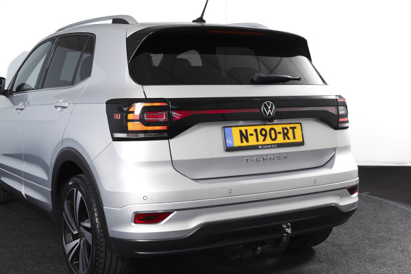 Volkswagen T-Cross 1.5 TSI Style Business R 150 PK | Adapt. Cruise | Stoelverw. | PDC | Camera | NAV + App. Connect | ECC | Trekhaak | LM 18" |