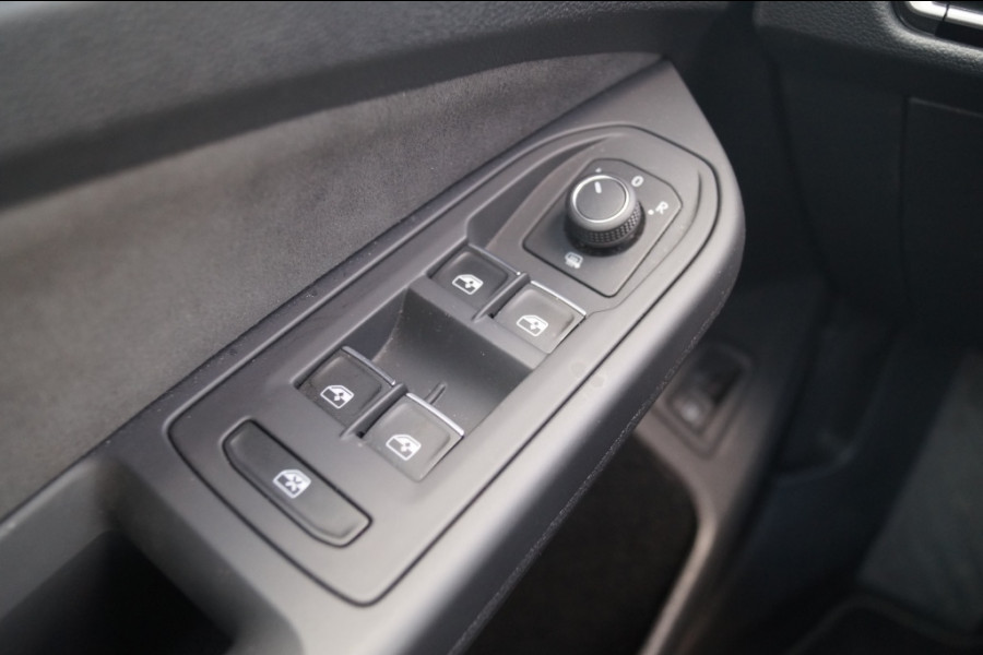 Volkswagen Golf 1.4 eHybrid PHEV Style Business -NAVI-ECC-LED-CAM-