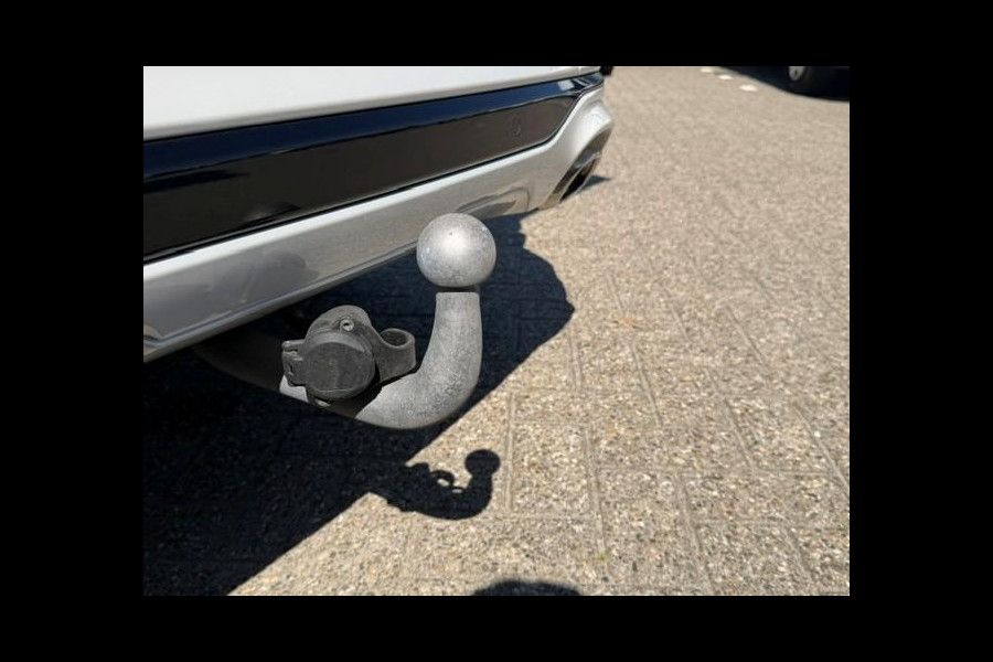 Ford Kuga 2.5 PHEV Vignale | Wegklapbare trekhaak | Winter Pack | Camera | Dodehoeksensoren | Head up display | Koplampen adaptief | Bang&Olufsen | Elektrische achterklep