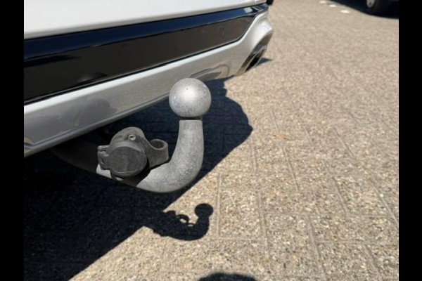 Ford Kuga 2.5 PHEV Vignale | Wegklapbare trekhaak | Winter Pack | Camera | Dodehoeksensoren | Head up display | Koplampen adaptief | Bang&Olufsen | Elektrische achterklep