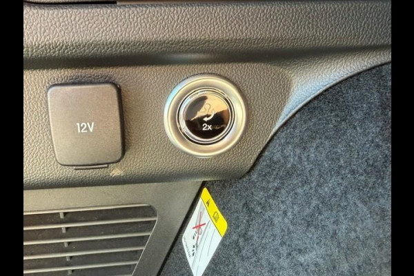 Ford Kuga 2.5 PHEV Vignale | Wegklapbare trekhaak | Winter Pack | Camera | Dodehoeksensoren | Head up display | Koplampen adaptief | Bang&Olufsen | Elektrische achterklep