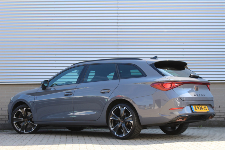 CUPRA Leon Sportstourer 1.4 e-Hybrid 245 | ACC | Camera | Stoel-/stuurverwarming | Keyless