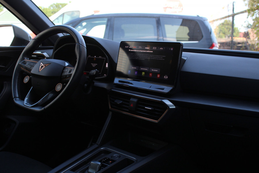 CUPRA Leon Sportstourer 1.4 e-Hybrid 245 | ACC | Camera | Stoel-/stuurverwarming | Keyless