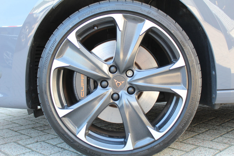 CUPRA Leon Sportstourer 1.4 e-Hybrid 245 | ACC | Camera | Stoel-/stuurverwarming | Keyless