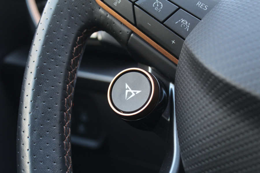 CUPRA Leon Sportstourer 1.4 e-Hybrid 245 | ACC | Camera | Stoel-/stuurverwarming | Keyless