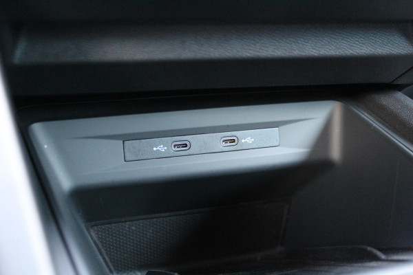 CUPRA Leon Sportstourer 1.4 e-Hybrid 245 | ACC | Camera | Stoel-/stuurverwarming | Keyless